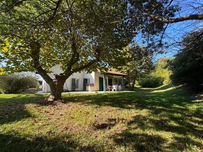 Maison - 102 m² - 5 pièces