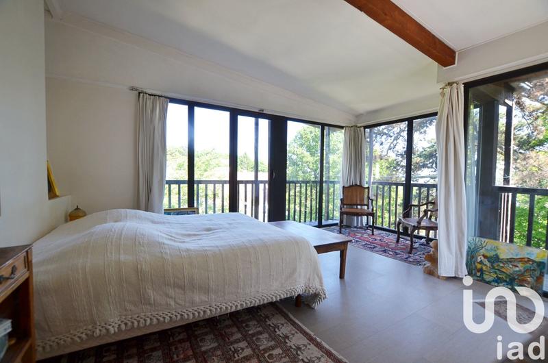 Maison - 180 m² - 8 pièces