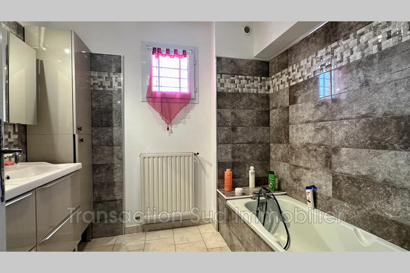 Maison - 121 m² - 8 pièces