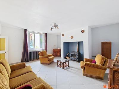 Maison de village - 310 m² - 8 pièces