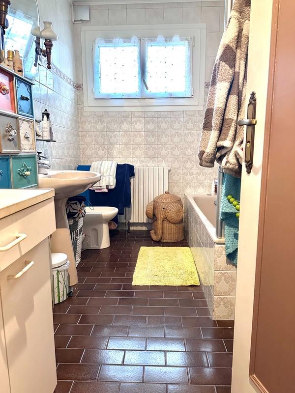 Maison - 162 m² - 7 pièces