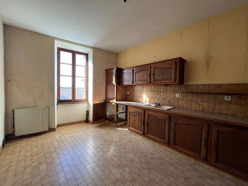 Maison traditionnelle - 169 m² - 4 pièces
