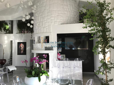 Villa - 245 m² - 9 pièces