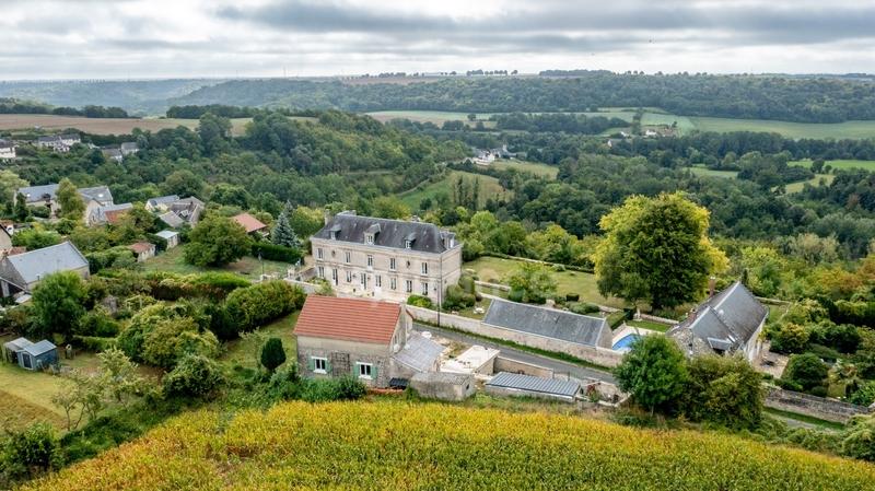 Maison de maîtres - 420 m² - 11 pièces