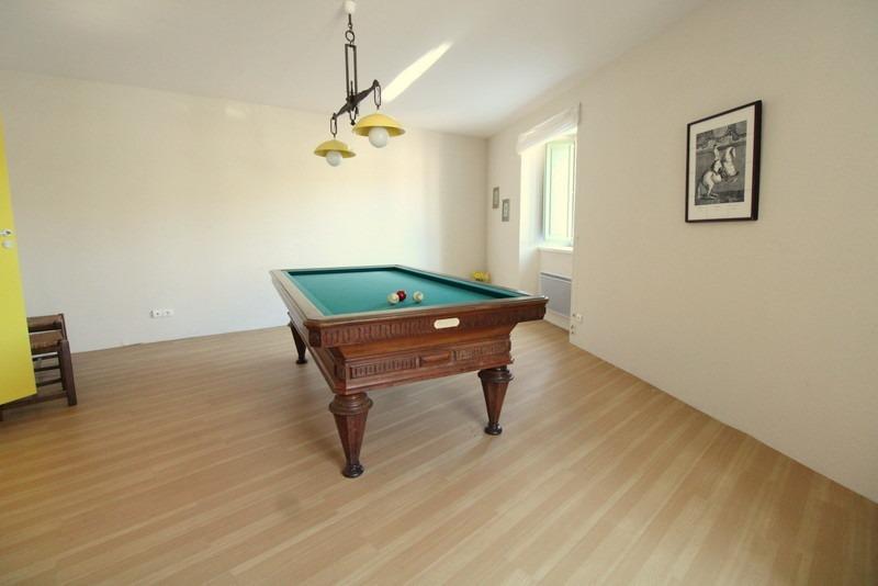 Maison - 266 m² - 8 pièces