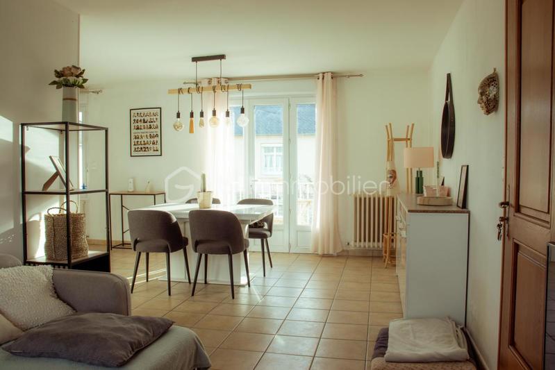 Maison - 96 m² - 5 pièces