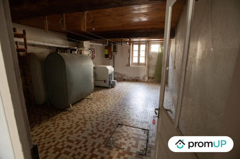 Maison - 198 m² - 11 pièces