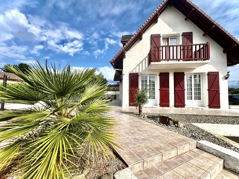 Villa - 176 m² - 6 pièces
