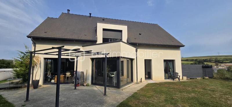 Maison - 165 m² - 6 pièces
