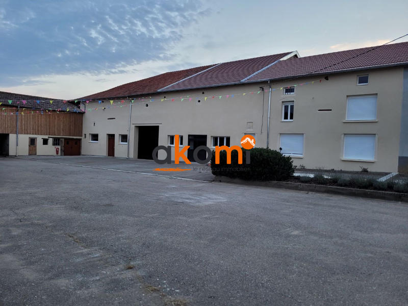 Maison - 422 m² - 6 pièces