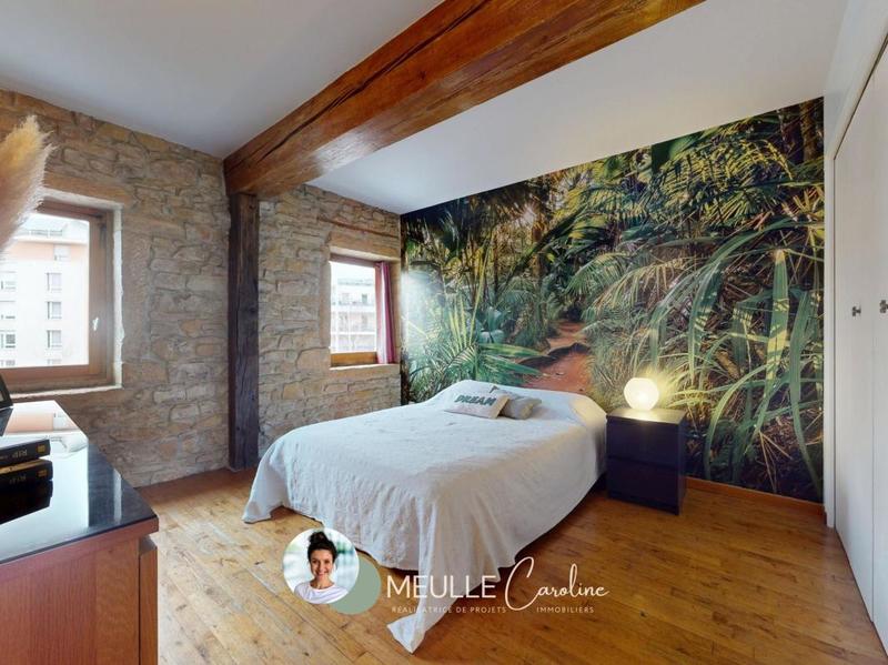 Appartement - 96 m² - 5 pièces