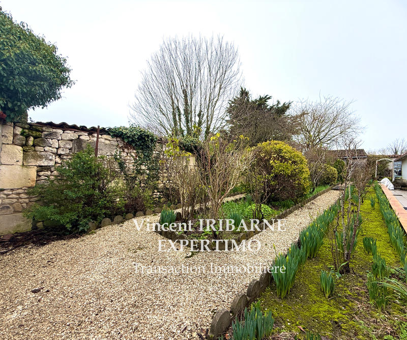 Maison - 200 m² - 6 pièces