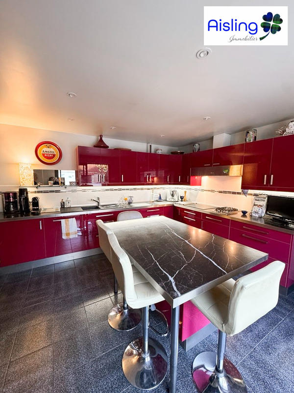 Maison ancienne - 210 m² - 7 pièces