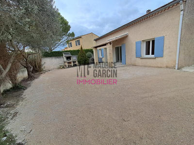 Maison - 104 m² - 4 pièces