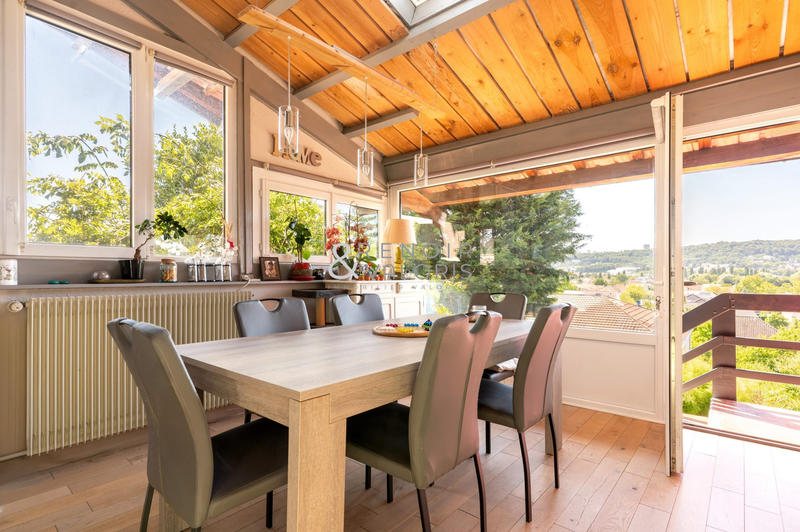 Maison - 140 m² - 7 pièces