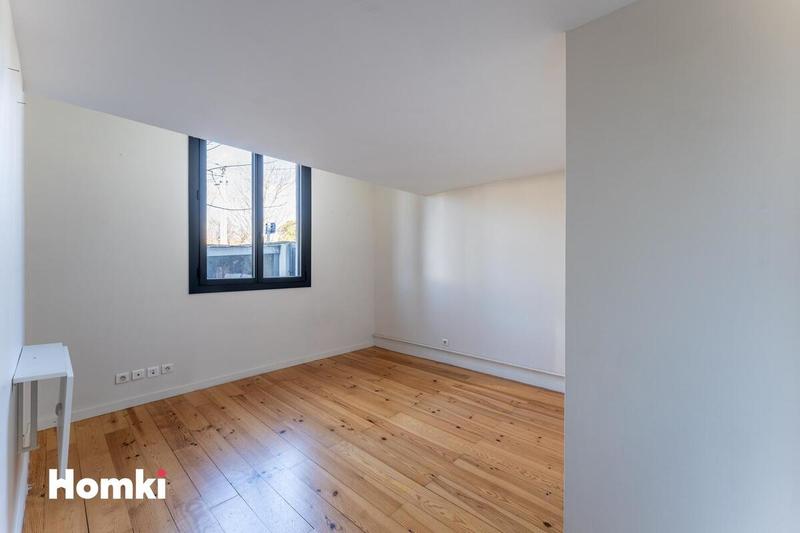 Maison - 210 m² - 7 pièces