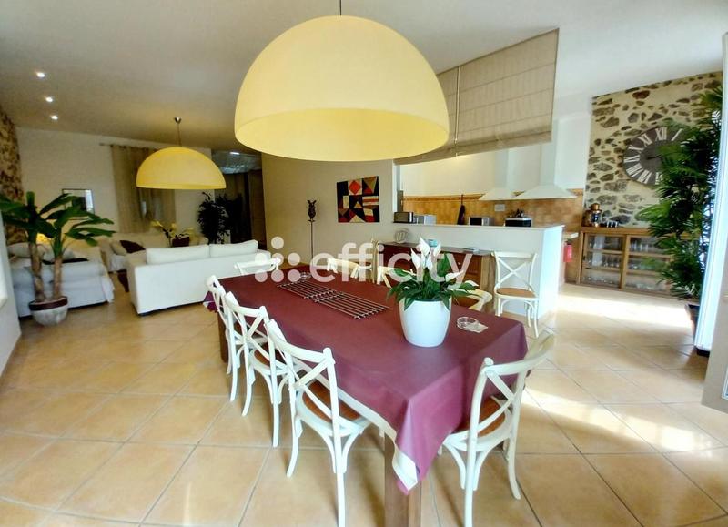 Appartement - 165 m² - 4 pièces