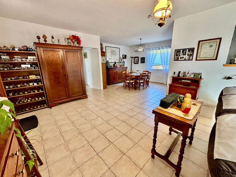 Villa - 137 m² - 4 pièces