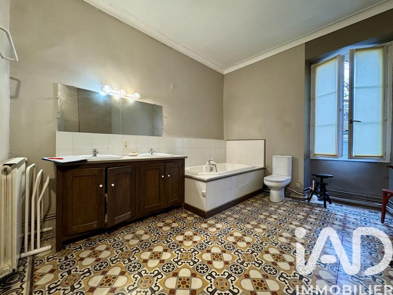 Maison de village - 208 m² - 7 pièces