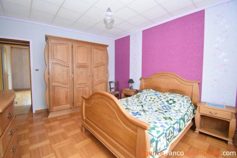 Maison - 117 m² - 9 pièces