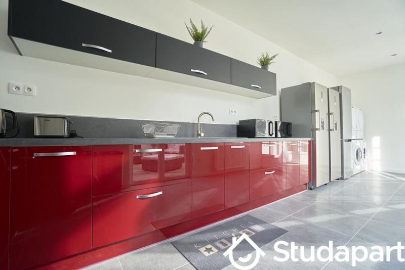 Chambre - 13 m² - 1 pièce