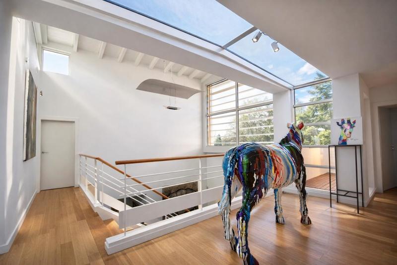 Villa - 300 m² - 6 pièces