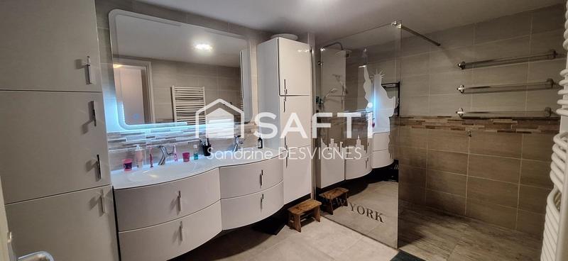 Maison - 175 m² - 5 pièces