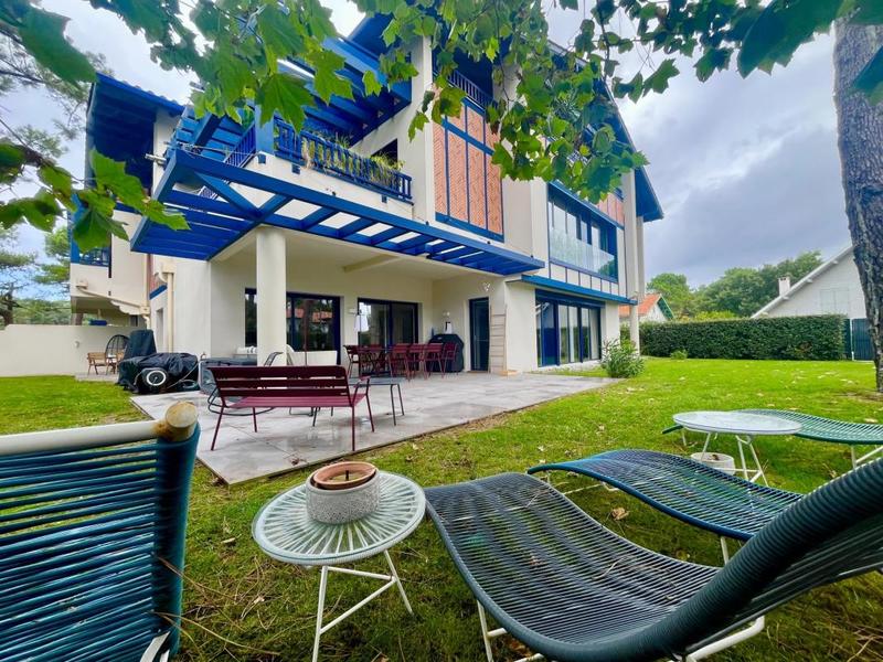 Appartement - 192 m² - 5 pièces