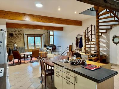 Maison de ville - 235 m² - 7 pièces