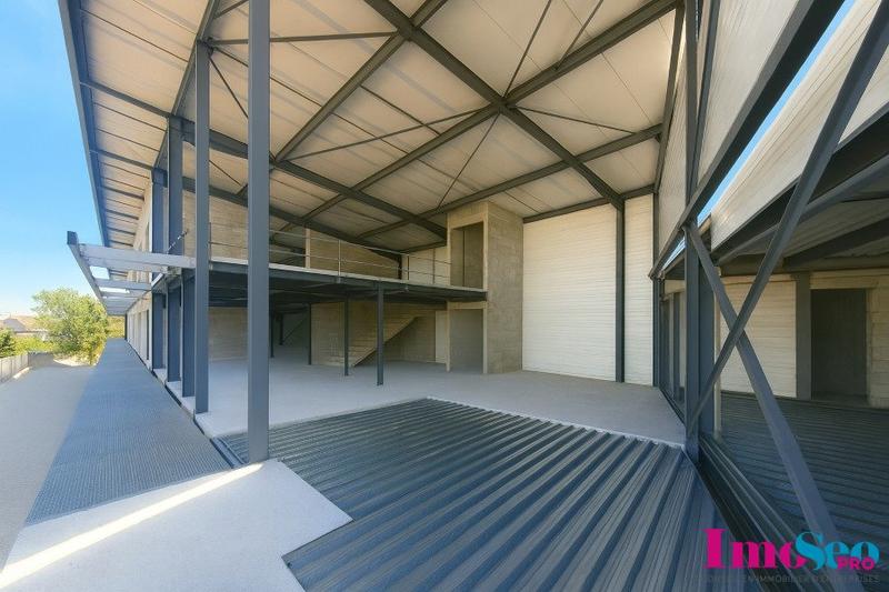 Local d'activité / Entrepôt - 438 m²