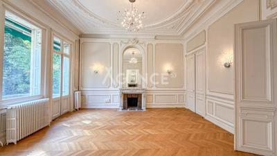 Château - 550 m² - 17 pièces