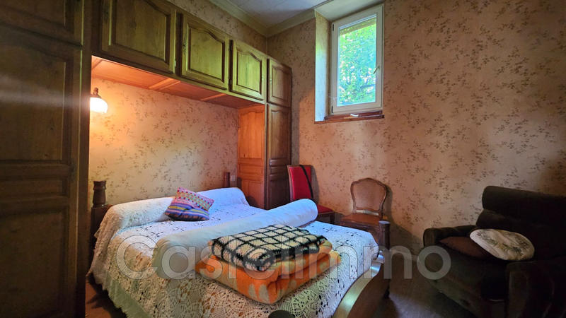 Maison - 415 m² - 10 pièces