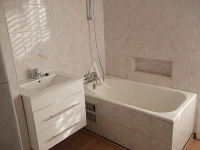 Appartement - 90 m² - 5 pièces