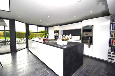 Villa - 198 m² - 7 pièces