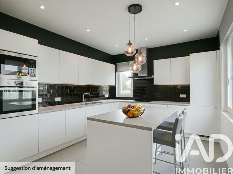 Maison - 168 m² - 7 pièces