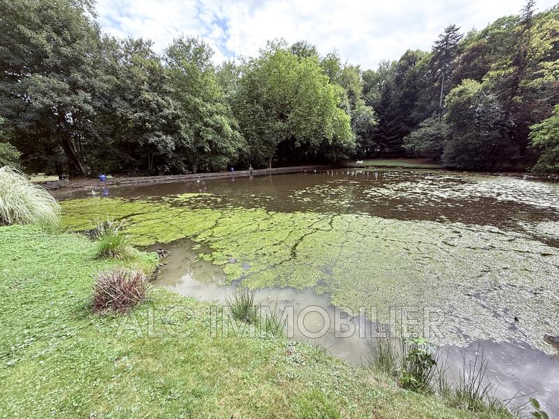 Propriété - 469 m² - 12 pièces