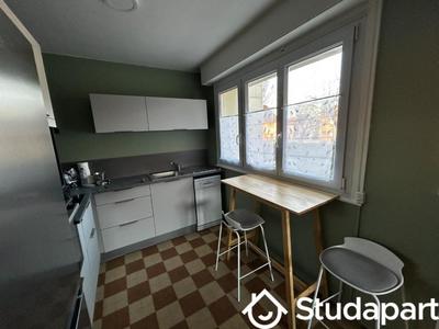 Chambre - 10 m² - 1 pièce