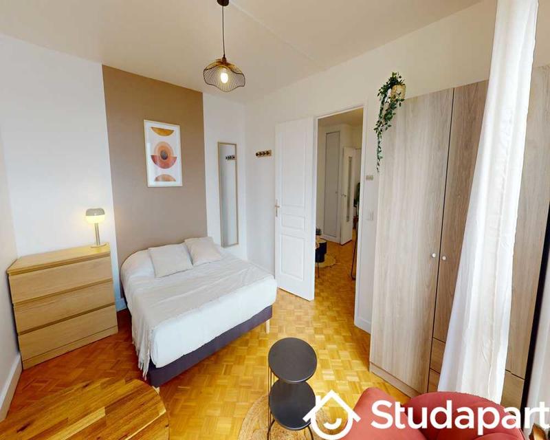 Chambre - 110 m² - 1 pièce