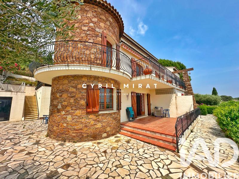 Maison - 260 m² - 14 pièces