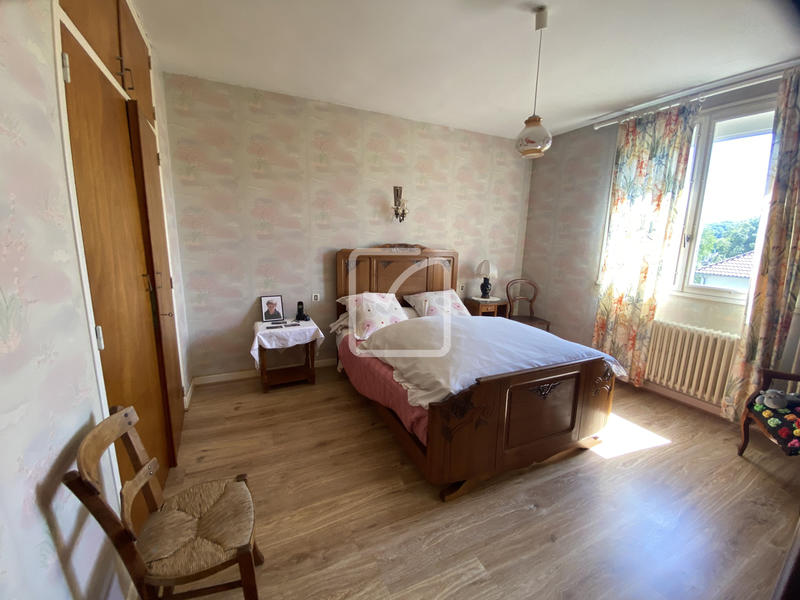 Maison - 120 m² - 8 pièces