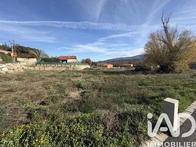 Terrain - 896 m²