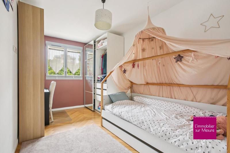 Appartement - 105 m² - 4 pièces