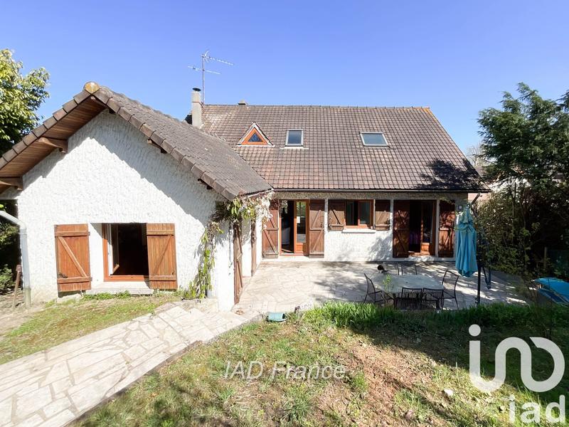 Maison - 180 m² - 8 pièces