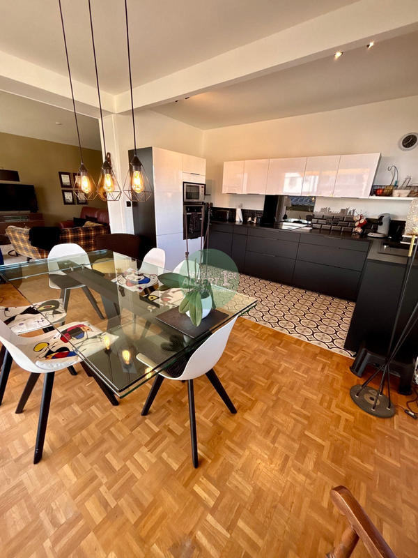 Appartement - 115 m² - 4 pièces