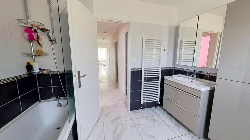 Maison - 163 m² - 6 pièces