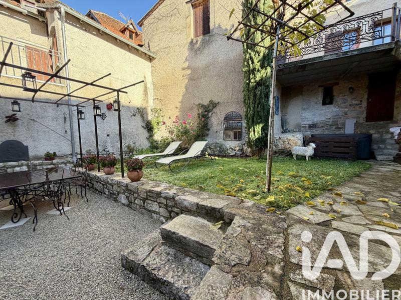 Maison de ville - 140 m² - 8 pièces