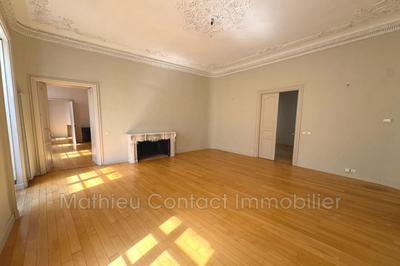 Appartement - 189 m² - 7 pièces