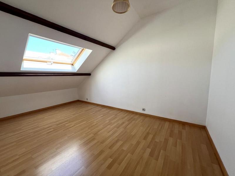 Maison - 153 m² - 9 pièces