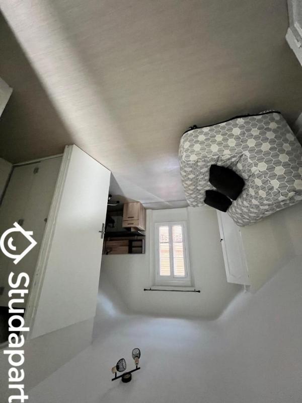 Chambre - 15 m² - 1 pièce