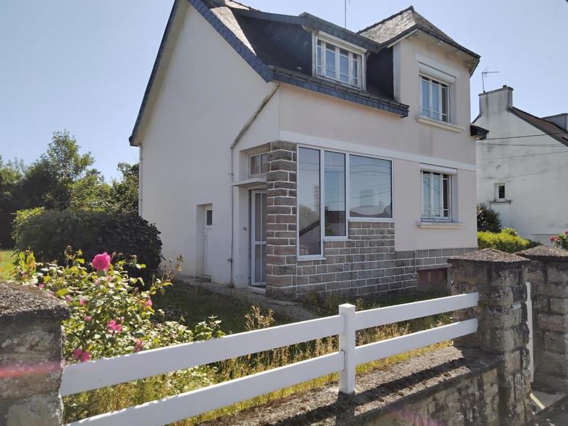 Maison - 90 m² - 5 pièces